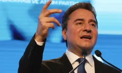 Babacan kritik soruları tek tek sıraladı! Canlı yayında 'istifa' çağrısı yaptı