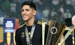 Edson Alvarez kimdir, aslen nereli? Fenerbahçe'ye transfer olacağı söylenen Edson Alvarez kaç yaşında? Oynadığı takımlar