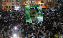 Öcalan posteri, PKK sloganları ve açılım mesajı: Türkiye bunu konuşuyor