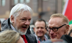 On binler Filistin için köprü kapattı: Julian Assange da destek verdi