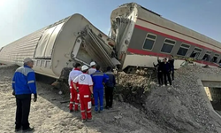 450 kişiyi taşıyan tren aniden neden raydan çıktı? Faciadan dönüldü!