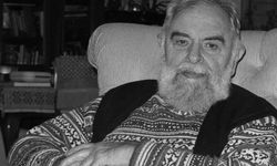 Türkiye’nin önemli tarih profesörü Mete Tunçay hayatını kaybetti