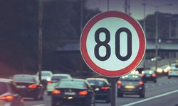Trafikte yeni dönem: Hız sınırı levhaları baştan aşağı yenileniyor