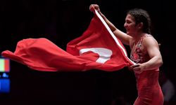 Milli güreşçi Nesrin Baş, Dünya Şampiyonası'nda gümüş madalya aldı