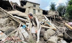 6.0'lık depremin yaralarını sarmaya çalışan Afganistan yine sarsıldı!