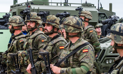 Polonya'dan kritik onay: NATO güçlerinin konuşlanmasına izin verdi
