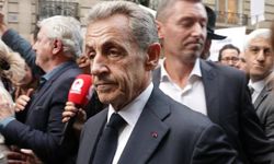 Fransa'nın eski cumhurbaşkanı Sarkozy'e 5 yıl hapis cezası!