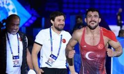 Bu gurur hepimizin: Milli güreşçi Ahmet Yılmaz dünya üçüncüsü!