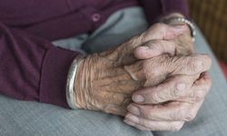 Küresel toplum Alzheimer gibi demans hastalıklarını gün geçtikçe daha çok kabulleniyor