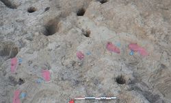 Hatay'daki Tell Kurdu Höyük'te 7 bin yıllık insan ayak izleri bulundu