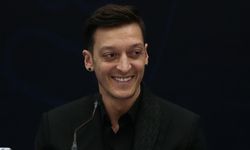 AK Parti MKYK Üyesi Mesut Özil 'Yılın Spor İnsanı' seçildi!