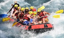 Antalya'daki bir mahallelinin geçim kaynağı rafting oldu