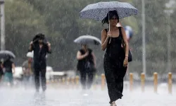 Sıcak havaya elveda deyin! Meteoroloji'den 12 il için gök gürültülü sağanak yağış uyarısı