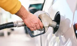Akaryakıta zam geldi mi? Motorin, LPG ve benzine zam mı indirim mi geldi? İşte 4 Ekim 2025 güncel akaryakıt fiyatları