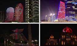 Katar'daki sembol binalar Cumhuriyet Bayramı dolayısıyla Türk bayrağıyla ışıklandırıldı