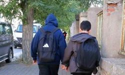 Uzmanı açıkladı: "Ağır okul çantaları çocuklarda skolyoz riskini artırıyor"