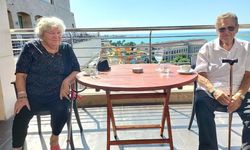 Alman çift 28 yıldır tatil için Antalya'yı tercih ediyor
