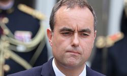 Fransa’da 26 gün görevde kalan Başbakan Lecornu istifa etti