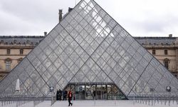 Louvre'dan çalınan mücevherlerin değeri 88 milyon euro