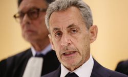 Fransa'da bir ilk! Eski Cumhurbaşkanı Sarkozy cezaevine giriyor