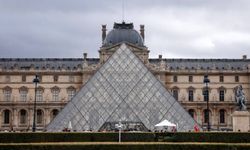 Louvre Müzesi'nde olağanüstü tedbir: Mücevherler Merkez Bankası'na taşındı!