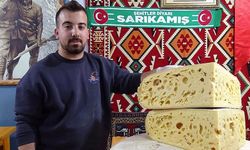 Kars'ın tescilli gravyer peyniri tezgahlarda yerini aldı