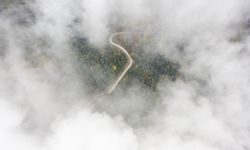 Sisle kaplanan Yedigöller yolu dronla görüntülendi