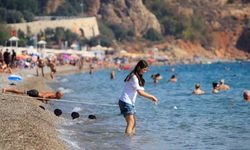 Türkiye kışı yaşarken, Antalya’da yazdan kalma günler devam ediyor