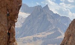 Ünlü dağcılar, Hakkari'deki dağlarda 8 yeni tırmanış rotası oluşturdu