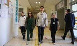 Eruh'un Çinli doktoru Yuan hastaların hizmetinde