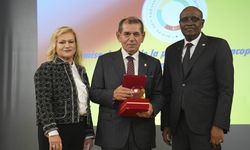 Galatasaray Kulübü Başkanı Dursun Özbek'e "2025 Yılının Frankofon Kişiliği Ödülü" verildi