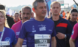 Bir taraf koştu, bir taraf hücrede izledi: Özgür Özel’den İmamoğlu sözleri