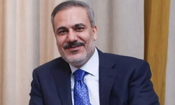 Veli Ağbaba’nın sözleri Hakan Fidan’ı güldürdü: Meclis’te kavga değil kahkaha!