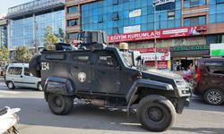 Esenyurt'ta otele el bombası atıldı