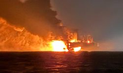 Karadeniz'de yangın çıkan tankerdeki 25 kişi tahliye edildi