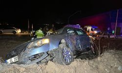 Uşak'ta 2 otomobilin çarpıştığı kazada can pazarı: 10 yaralı