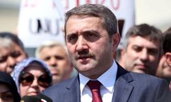 Selim Temurci'den Papa'yı karşılama töreninde ilahi seçimine sert tepki