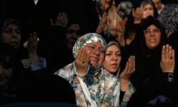 Yüzyılın kuraklığı yaşanan İran'da halk yağmur duasına çıktı