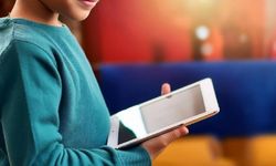 Avrupa Parlamentosu'ndan sosyal medyada 16 yaş sınırı onayı