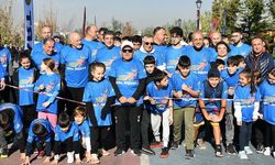 Depremde hayatını kaybeden ailelerin çocuklarına destek koşsu