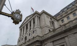 İngiltere Merkez Bankası politika faizinde değişikliğe gitmedi