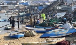 Gazzeli balıkçılar, İsrail tehdidi ve av yasağına rağmen denizlere açıldı