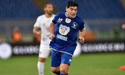 Futbol efsanesi Maradona ölümünün 5. yılında anılıyor