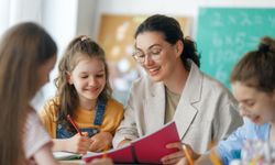 2025 Öğretmenler Günü ne zaman, ayın kaçında kutlanacak? 2025 Öğretmen Günü tarihi