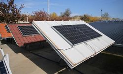 Kiremit çatılara kurulan fotovoltaik paneller güneşten daha verimli enerji alınmasını sağlıyor