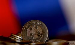 Rusya'da bütçe açığı artan harcamalarla 4,2 trilyon rubleye çıktı