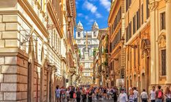 Lüks markanın mağazasına hırsız şoku