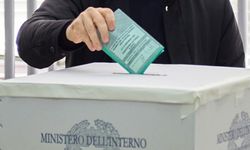 İtalya'daki bölgesel seçimlerde sağ iktidar ve sol muhalefet ellerindeki bölgeleri tuttu