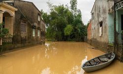Vietnam'da şiddetli yağışların yol açtığı sellerde 41 kişi hayatını kaybetti