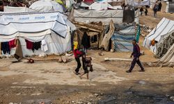 UNICEF: Gazze'deki çocuklar kuru giysi ve yatak olmadan çadırlarda uyuyor
